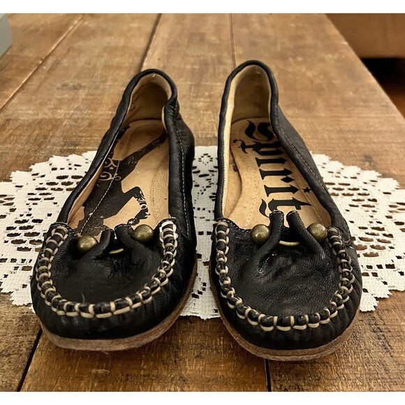 Lucchese Boot Co Women's Button Loafer Moccasins size 7.5 M Black Leather Shoes - Picture 5 of 9